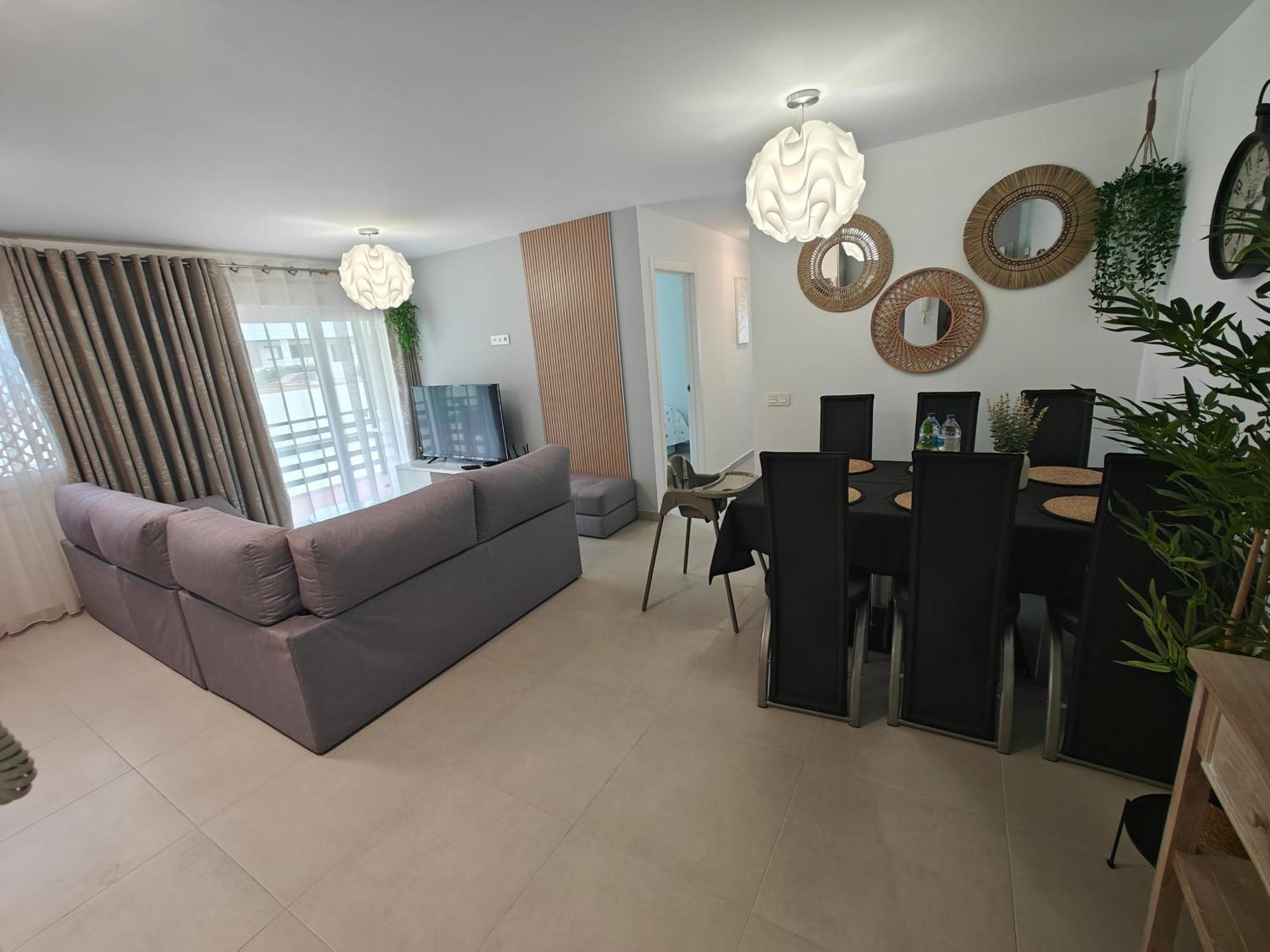 Sun Apartment - 3 Bedrooms, Priv Parking, Pool, Ac, Tv Channels, Fibre Net Los Cristianos  Εξωτερικό φωτογραφία